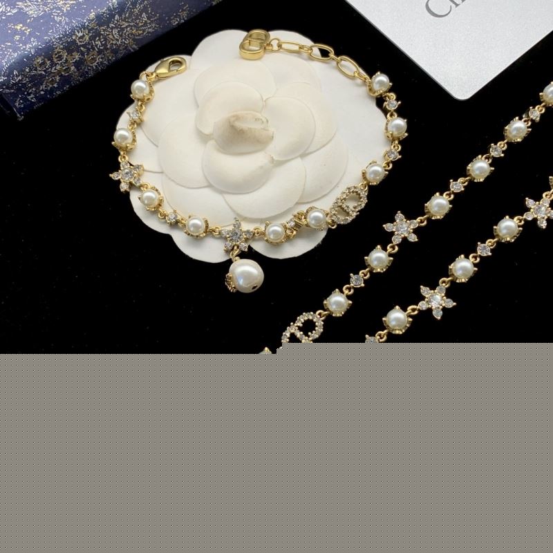 ch**an D*or necklaces